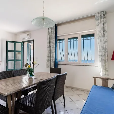 Casa Stella Del Ponente بيت للعطل Patù